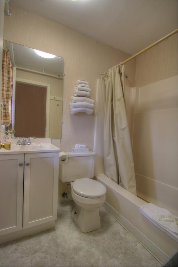 Cape Ann Motor Inn Глостър Екстериор снимка